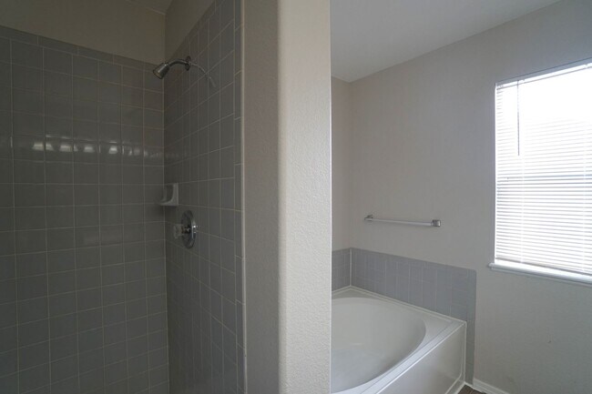 Building Photo - 6613 Payette Dr