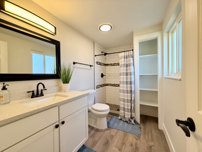 Building Photo - 9989 Dodge Dr