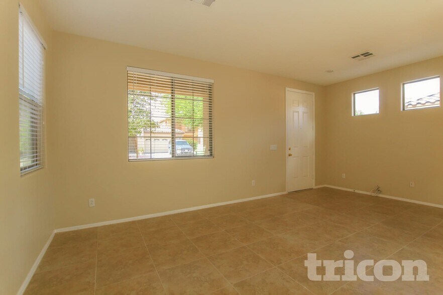 Building Photo - 9343 W Payson Rd