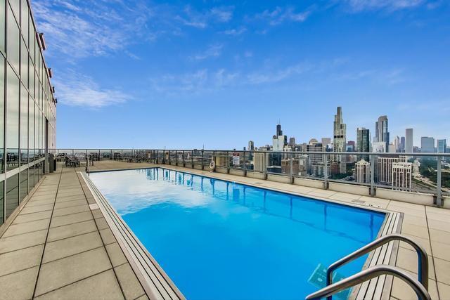 Building Photo - 1629 S Prairie Ave