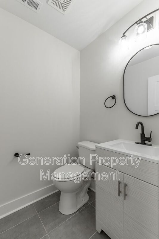 Building Photo - 1124 Garfield St