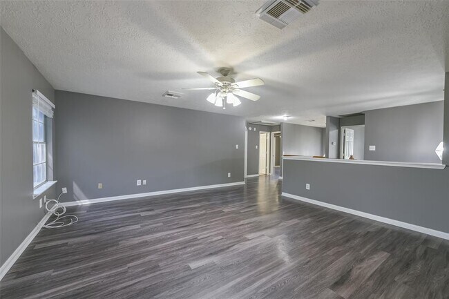 Building Photo - 2509 S Mission Cir