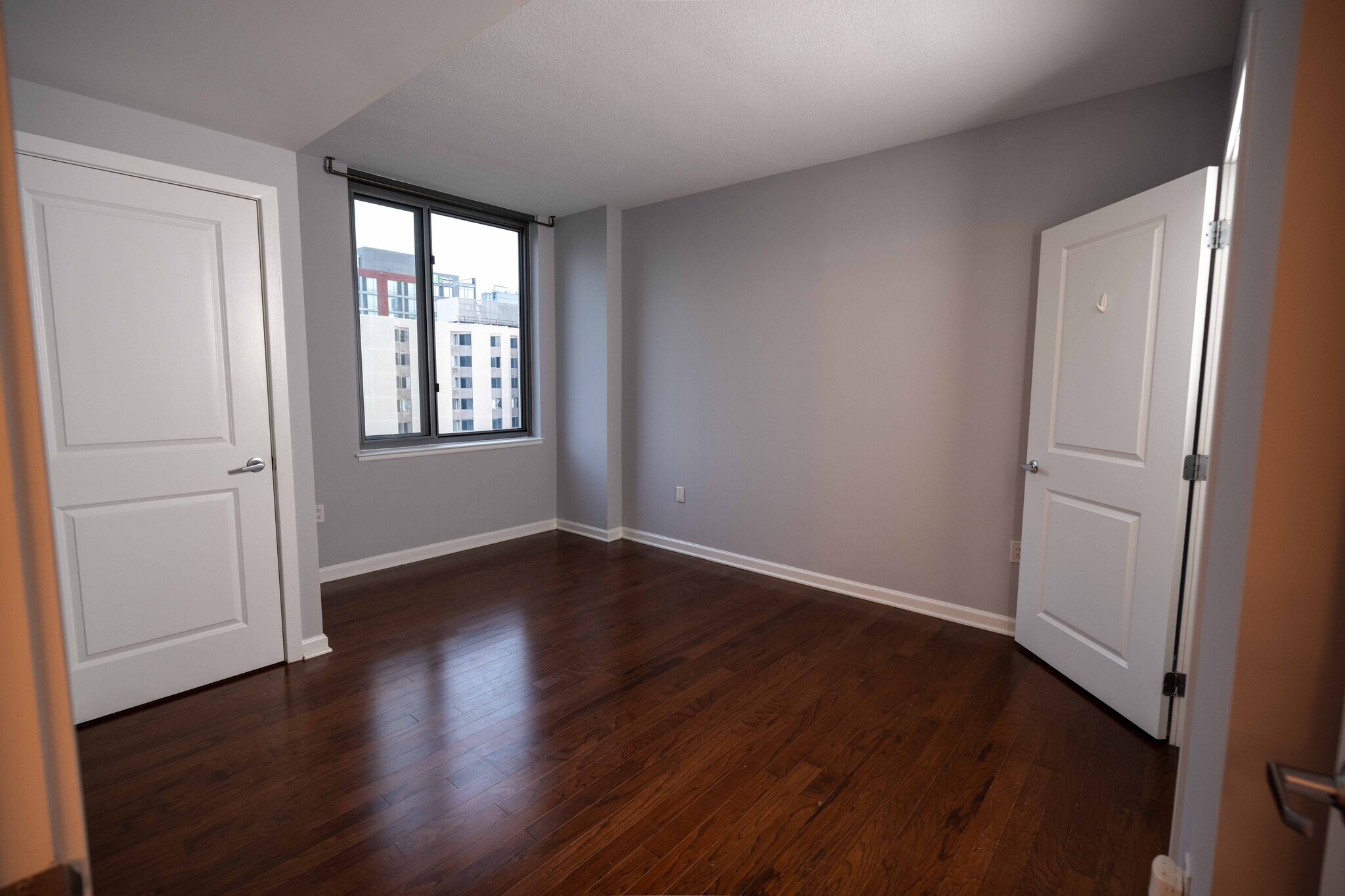Building Photo - 440 L St NW