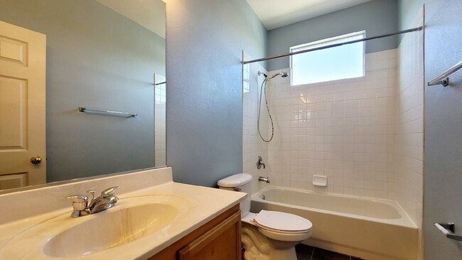 Building Photo - 6252 Huntington Ridge Ave