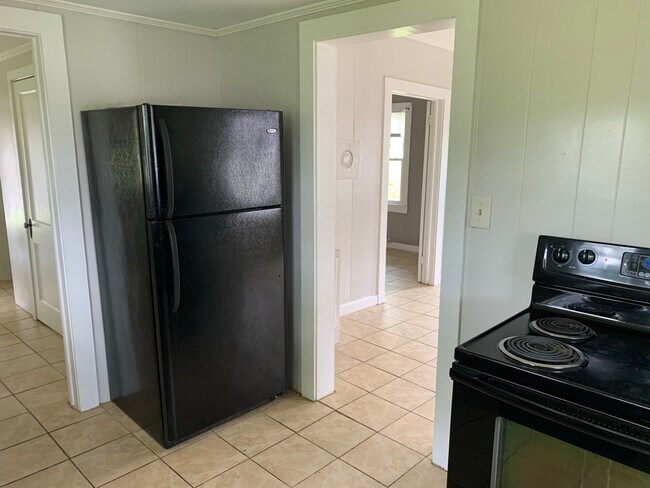 Building Photo - 2751 Lail Rd