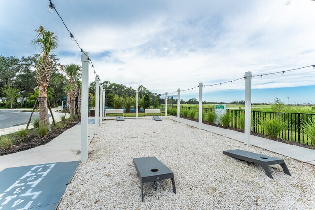 Building Photo - Spacious & Beautifully designed 4 Bedroom/...