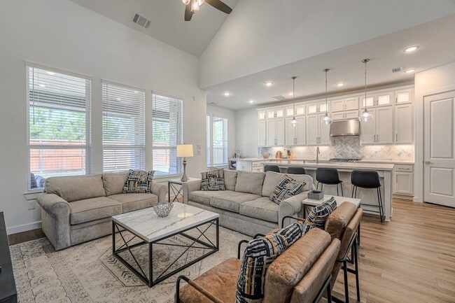 Building Photo - 662 Lost Maples Bend Ln