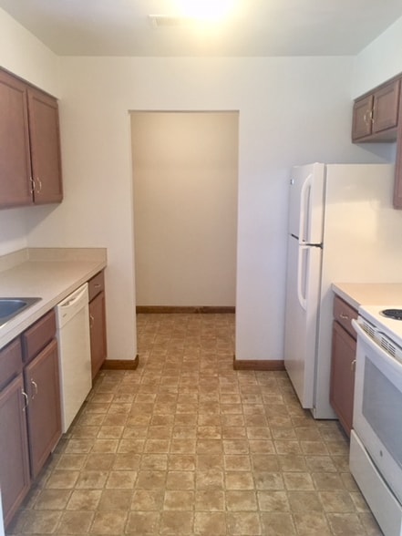 Building Photo - 1503 Blue Bonnet St