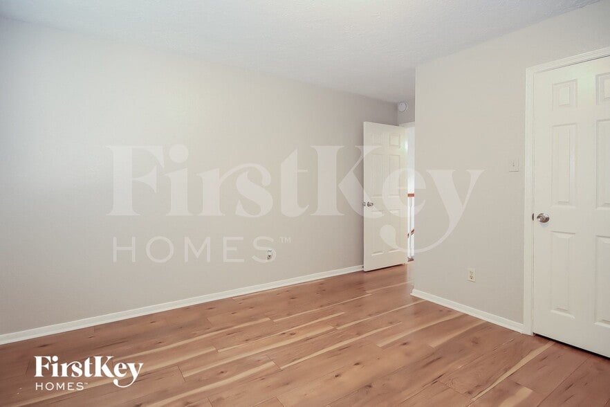 Building Photo - 14703 St Cloud Dr