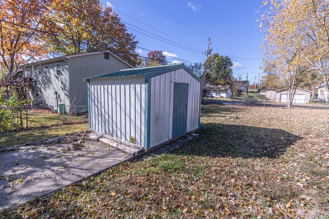 Building Photo - 210 W El Cortez Dr