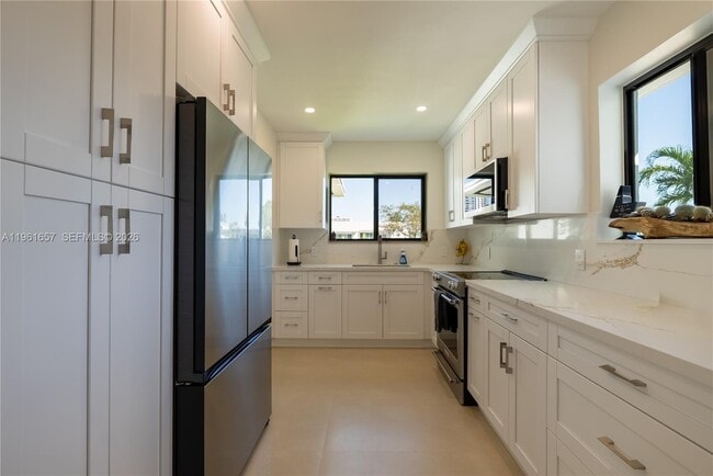 Building Photo - 7548 Adventure Ave