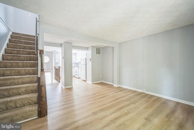 Building Photo - 1613 Fieldthorn Dr