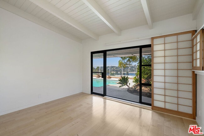 Building Photo - 2333 Hidalgo Ave