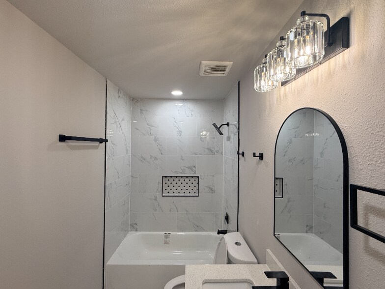 Building Photo - 1519 McKee St