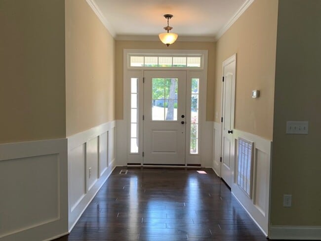 Building Photo - Adorable Ranch Home in a Great Neighborhood!