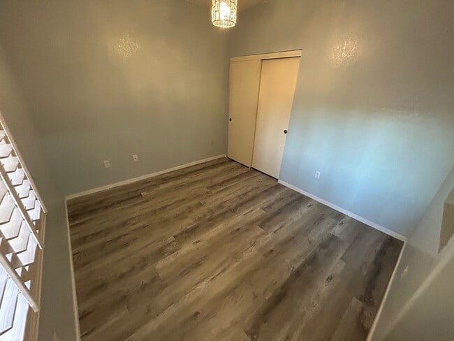 Building Photo - BEAUTIFUL WEST HARMON AREA CONDO LOCATED CENTRAL LAS VEGAS