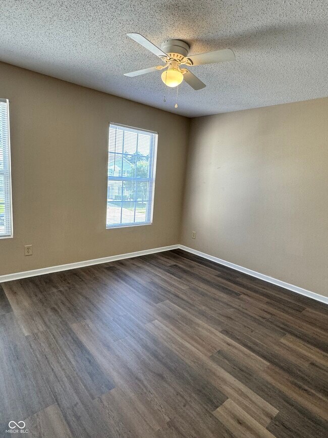 Building Photo - 10797 Miller Dr