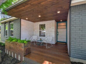 Building Photo - Unique Redesign - South Austin 3/2 - Big Private Yard - Garage- Great Neighborhood - Close to Eve...