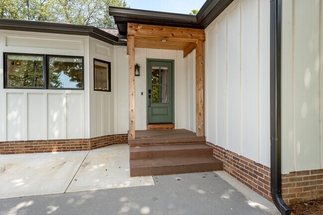 Building Photo - 626 Copperfield Dr