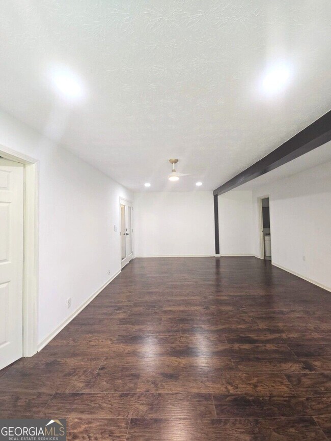 Building Photo - 2821 Meadowlark Trail NW