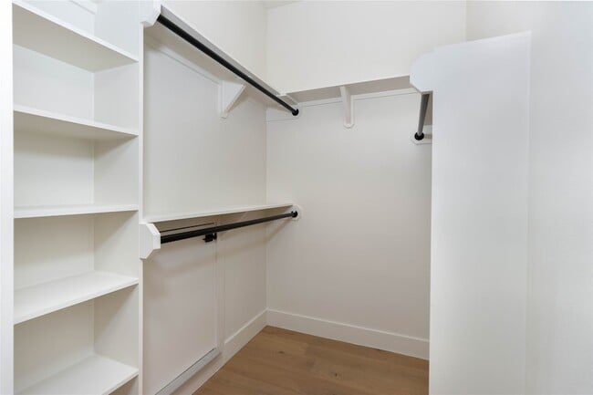 Building Photo - 3964 Hogan Dr