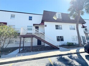 Building Photo - 9005 Tudor Dr