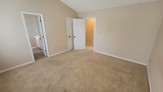 Building Photo - 4 Bed, 2.5 Bath Home Available Now in Riverside Chase