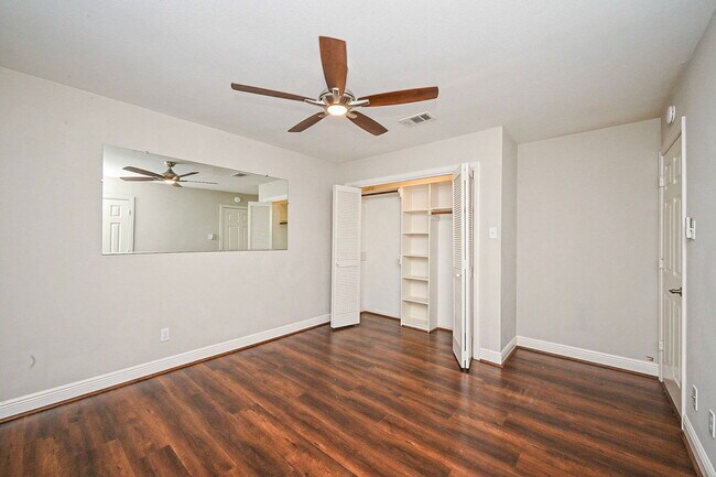 Building Photo - 414 Fox Briar Ln
