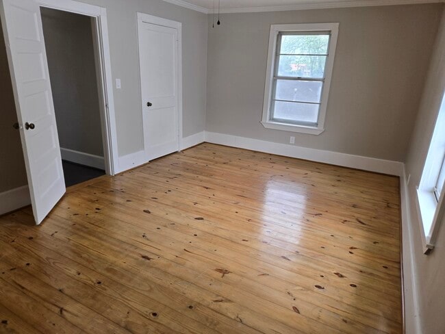 Building Photo - 1523 Avenue C