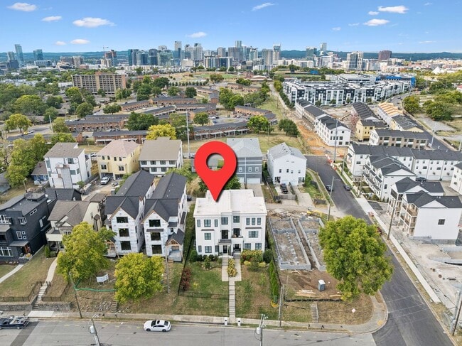 Building Photo - Experience elevated living in this beautifully crafted brick residence located in the heart of Ed...