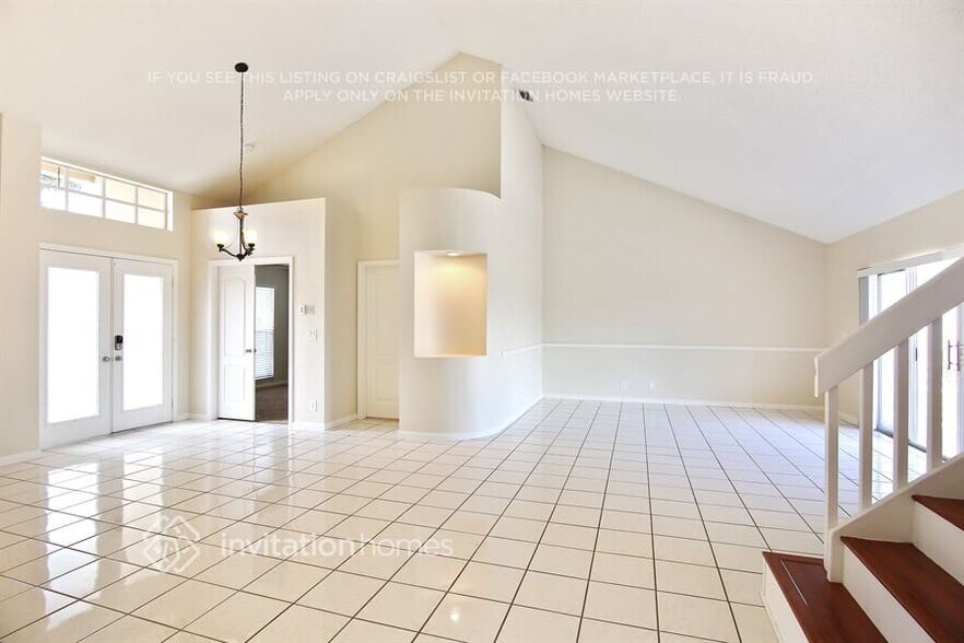 Building Photo - 1211 NW 193rd Ave