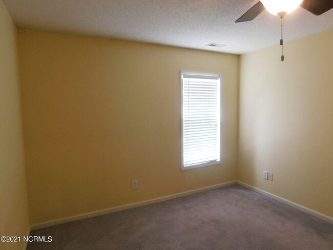 Building Photo - 128 Kobe Dr