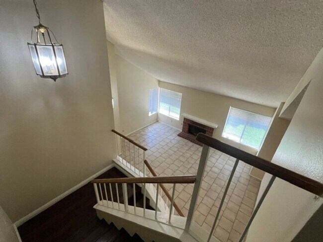 Building Photo - 15377 Bambi Ct