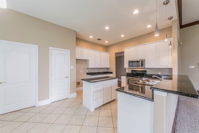 Building Photo - 5212 Estrella Ln