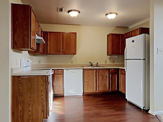 Building Photo - 3 bed 2.5 bath in Noblesville!