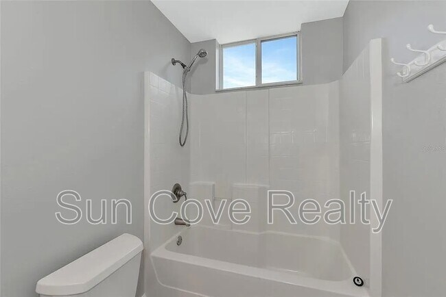 Building Photo - 6407 213th St E