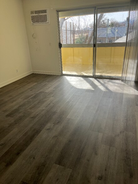 Building Photo - 124 First St