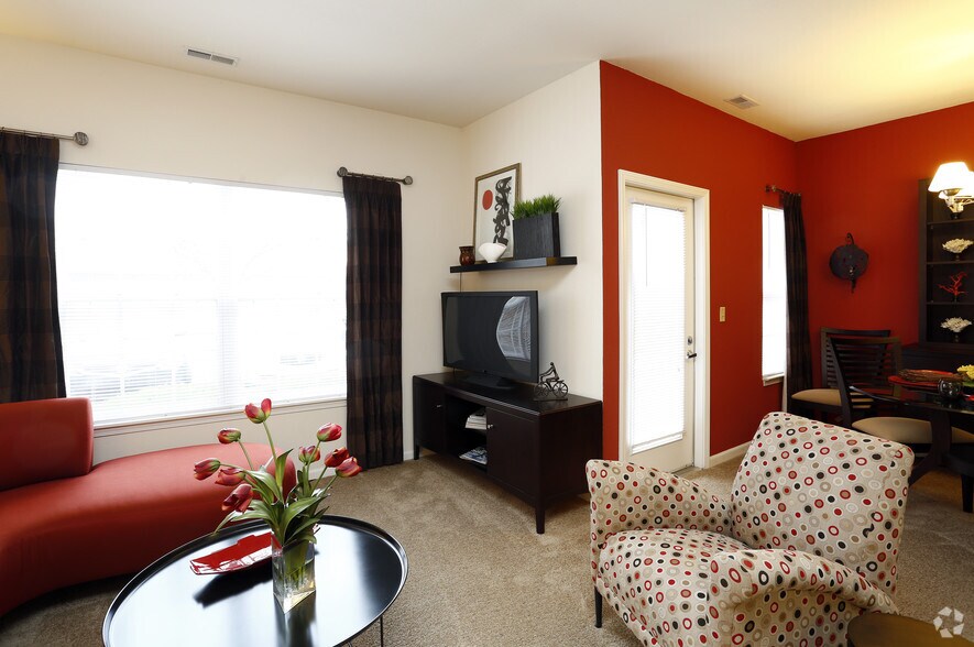 Living Area - Overlook at Valley Ridge Apartments
