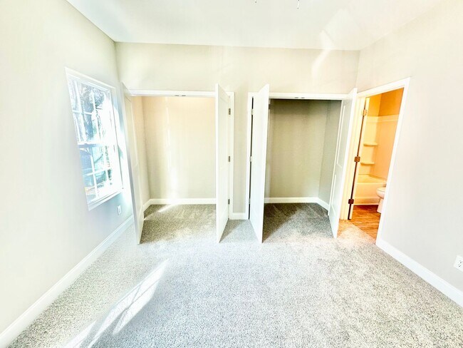 Building Photo - 416 S Confederate Ave