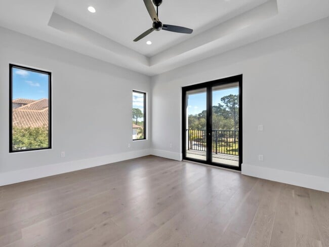 Building Photo - 330 Kelly Plantation Dr