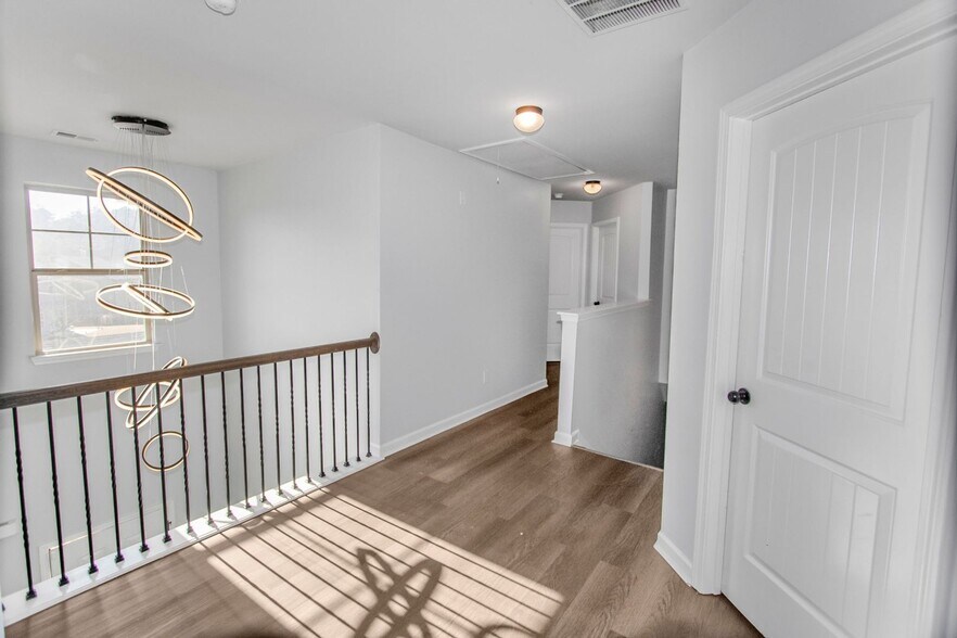 Building Photo - 130 Enon Mill Ln