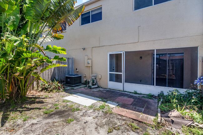 Building Photo - 1106 Ashley Ave