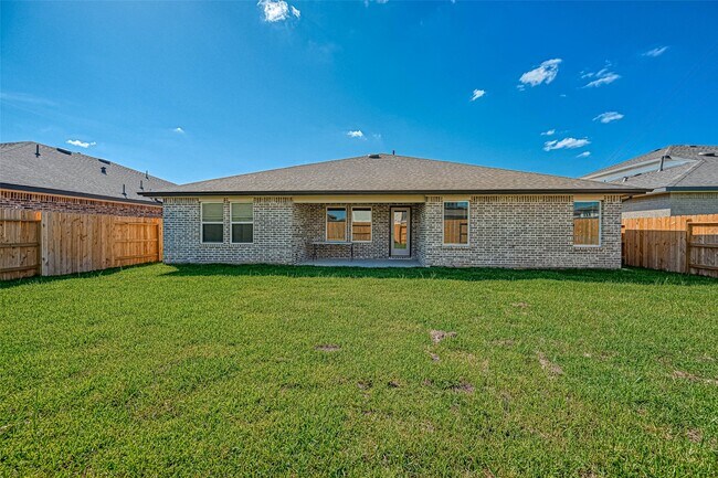 Building Photo - 815 Dahlia Petal Dr