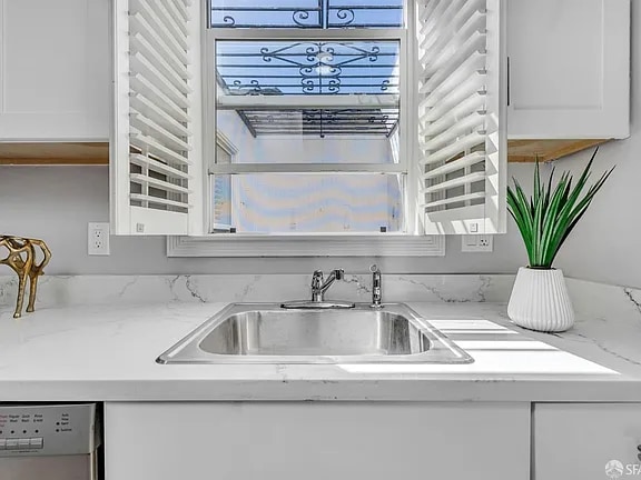 Building Photo - 38 Fredson Ct