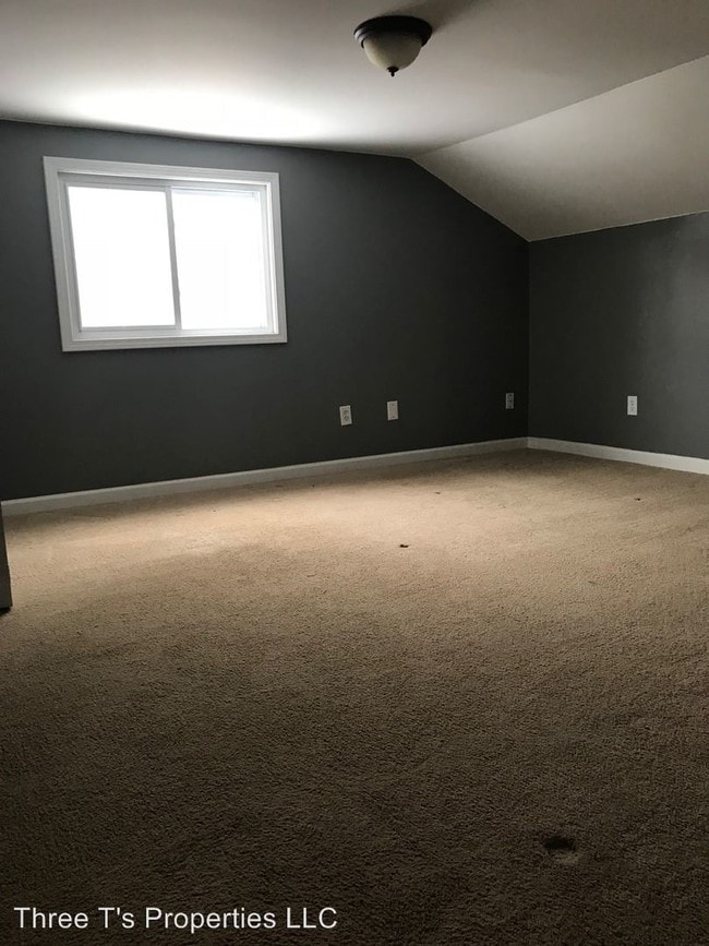 Building Photo - 5 br, 2 bath House - 119 E. Oliver Street