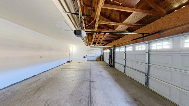 Building Photo - Welcome to your next dream home in Corona!