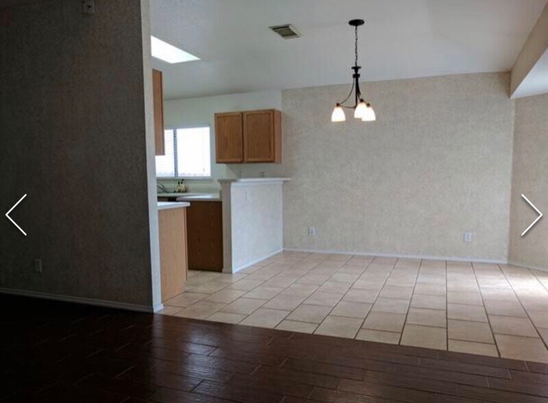 Building Photo - 2206 Stallion Run