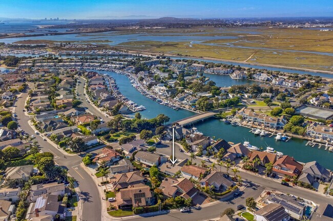 Building Photo - 3672 Seascape Dr