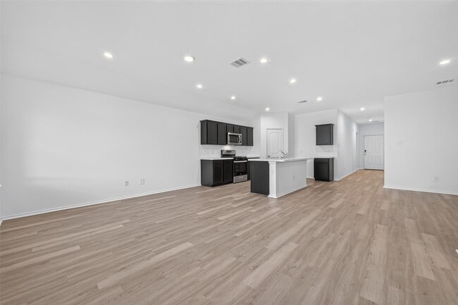 Building Photo - 14556 Lily Plns Dr