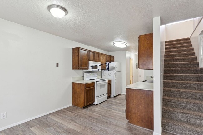 Building Photo - 281 Pheasantbrook Dr